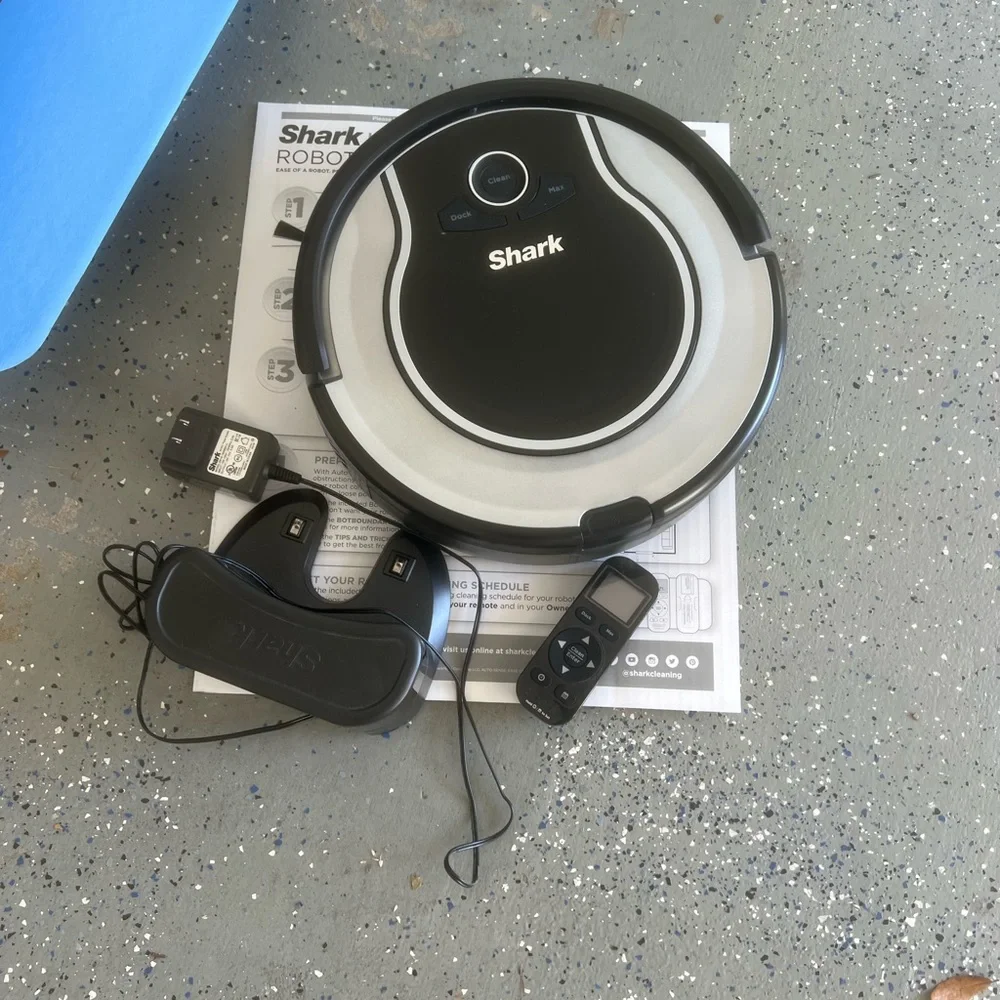 Shark Ion Robot R72 - Picture 2 of 4